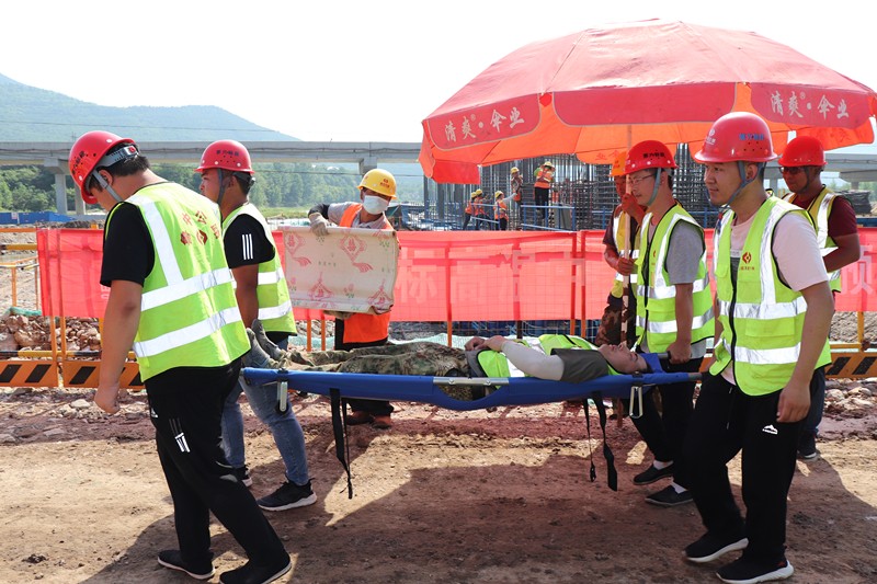 25、中暑人員送往醫(yī)院搶救，演練活動(dòng)結(jié)束_副本