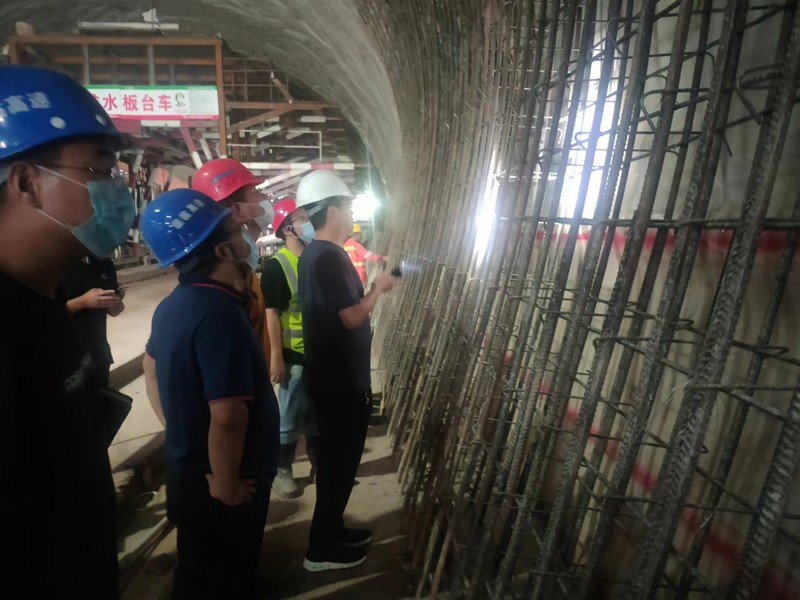 臨臨高速項目辦、總監(jiān)辦工程技術部對臨臨高速六標進行日常安全、質量檢查