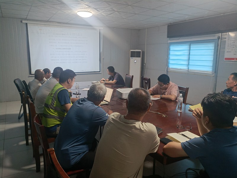 臨臨高速六標悅莊混凝土拌合站學習公司９號文件