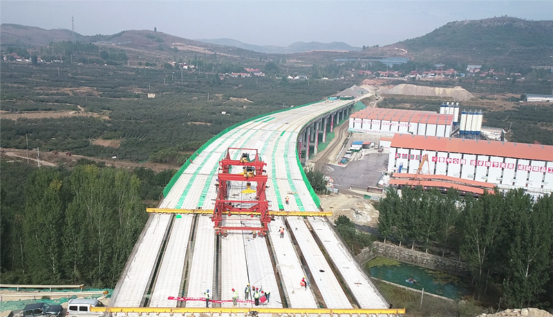 尋找最美公路人：學(xué)練結(jié)合、恪盡職守的青年公路人李軒