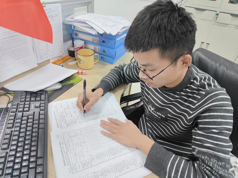 拋開雜念  努力向前——試驗(yàn)檢測工作有感