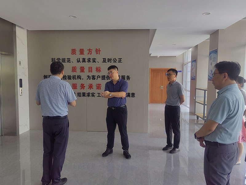 山東科技大學(xué)交通學(xué)院蘇會(huì)峰副院長(zhǎng)帶領(lǐng)專(zhuān)家學(xué)者一行來(lái)公司調(diào)研交流