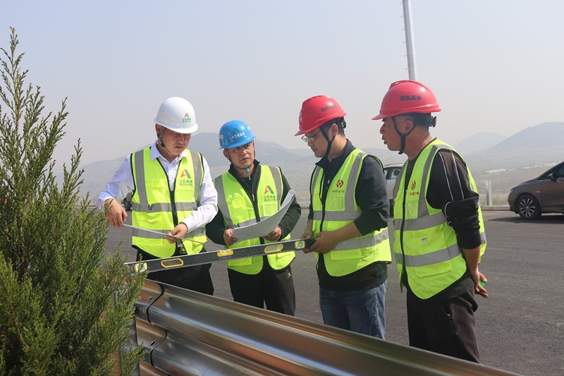 臨臨高速項(xiàng)目辦工程部長(zhǎng)周洋洋蒞臨項(xiàng)目指導(dǎo)工作