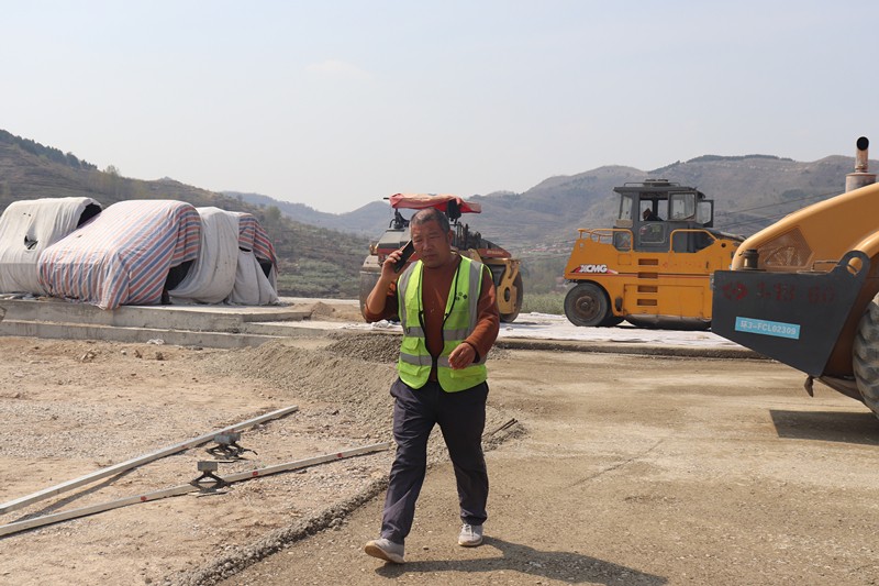 機務(wù)科長丁修濤電話溝通工作事宜_副本 機務(wù)科長丁修濤電話溝通工作事宜_副本