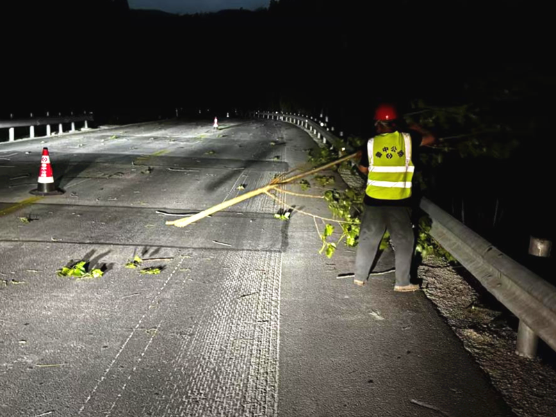 【一提三?！课逡徊淮蜢龋偶俨环潘?，S232張魯線項目筑牢安全防線