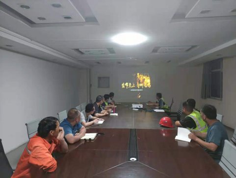 第五工程公司各項(xiàng)目組織安全生產(chǎn)月專題會(huì)議