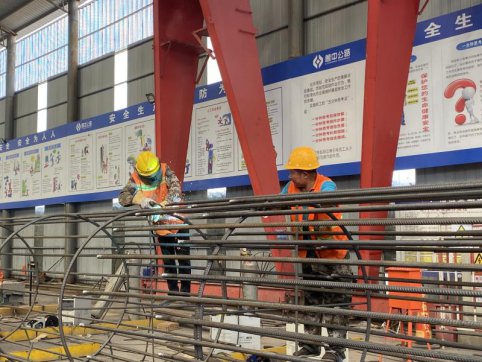 【抓作風(fēng) 創(chuàng)效益】第二工程公司以辛勤的汗水獻(xiàn)禮祖國