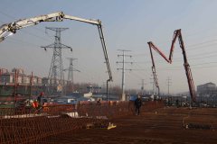 馬南路孝婦河橋首次現(xiàn)澆箱梁完成