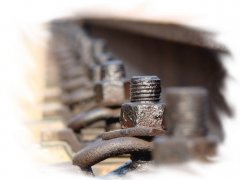 再接再厲，做財(cái)務(wù)部的的螺絲釘