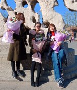 面朝大山，春暖花開