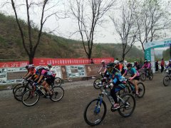 魯中公路助力沂源山地自行車賽圓滿成功
