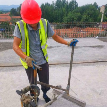 烈日下的堅(jiān)守