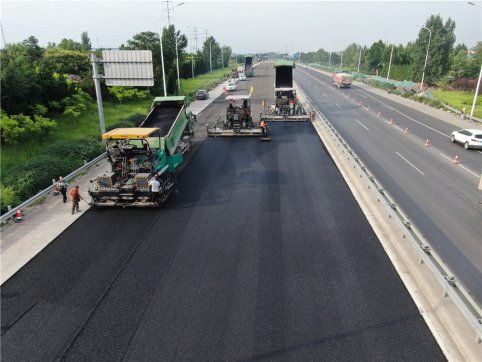 【抓作風 創(chuàng)效益】 戰(zhàn)高溫 搶節(jié)點 G205跑出魯中加速度