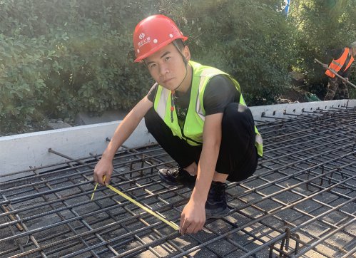 楷模故鄉(xiāng)，精神傳承