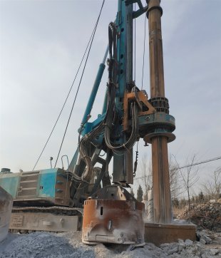 【臨臨風(fēng)采】臨臨高速石溝大橋樁基順利開鉆