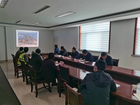 【臨臨風(fēng)采】臨臨高速六標(biāo)曹家頂隧道下穿X022縣道改路繞行交通組織專家評(píng)審會(huì)